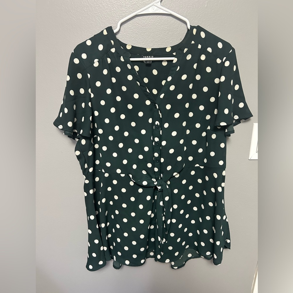 Torrid Dark Green and White Polka Dot Blouse. Size 1.